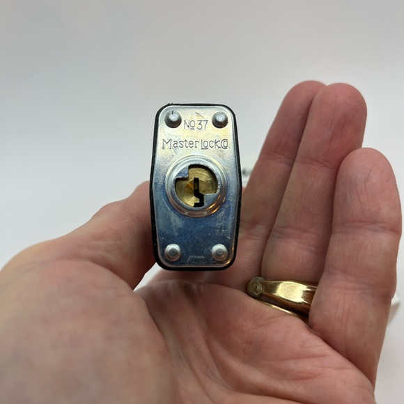 7-HTT New Commercial Masterlock 37KABLK Key:0340 - Picture 4 of 8